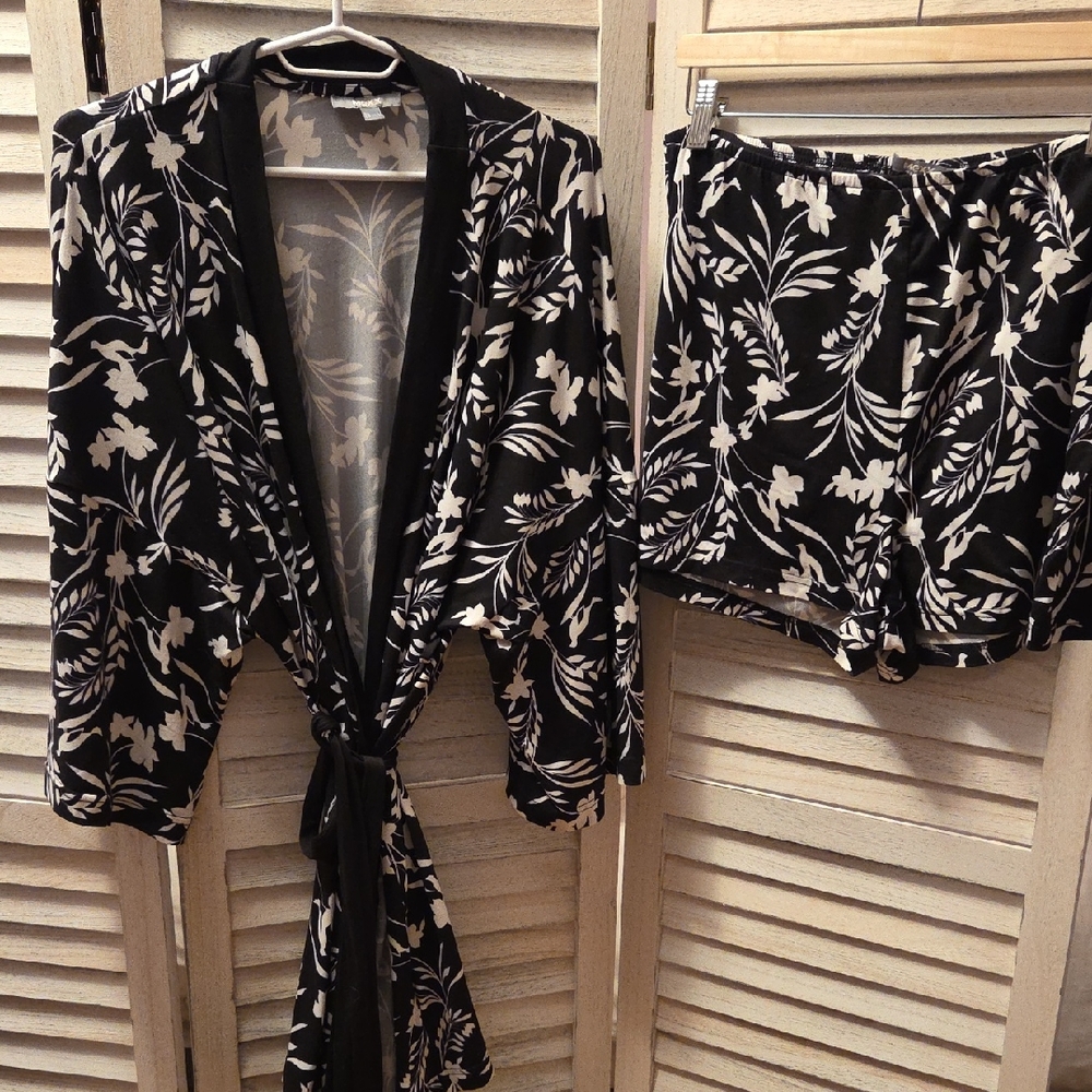 Mexx Black and White Floral Robe Set